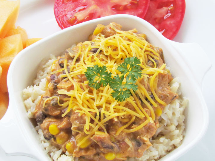 Easy Cheesy Mexican Chicken - A delicious and healthy slow cooker recipe!