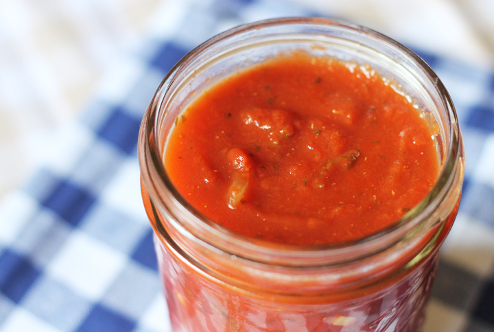 Homemade marinara sauce in a mason jar