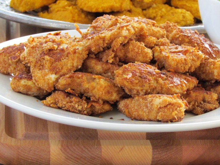 Homemade, crispy chicken nuggets with just a few healthy ingredients! Try these the next time your family wants the fast food version. They will not disappoint!
