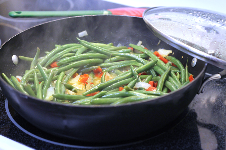 Green beans on the stove