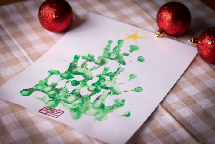 Christmas hand print craft. Great gift idea for grandparents.