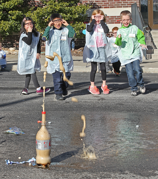 Mentos and Diet Coke Explosion: This science experiment is fun and easy at home, school or for a science birthday party!