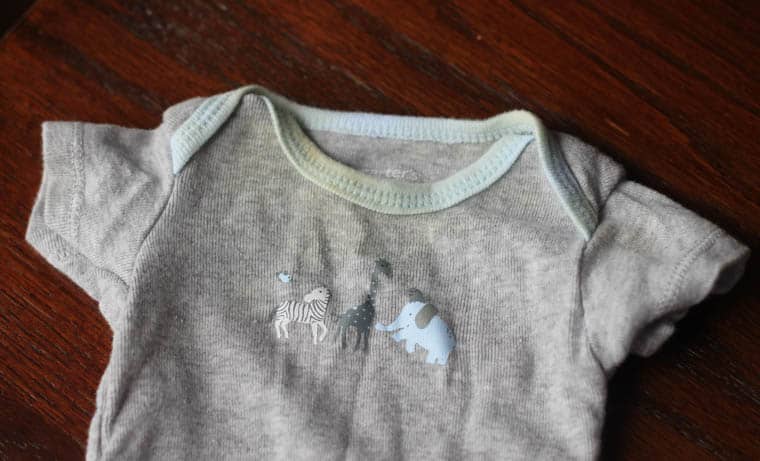 How to dye stained baby clothes