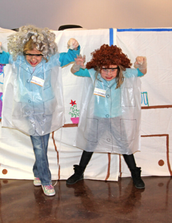 Easy Cheap Science Birthday Party: How to make a science lab photo booth.