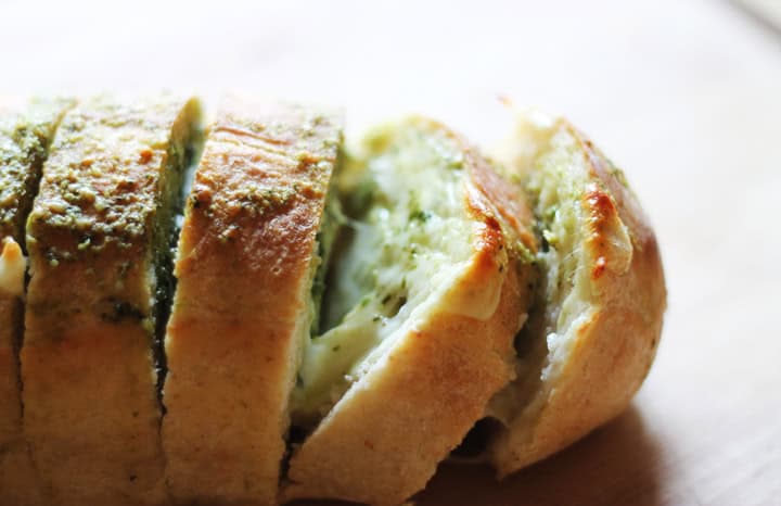 Cheesy Pesto Bread