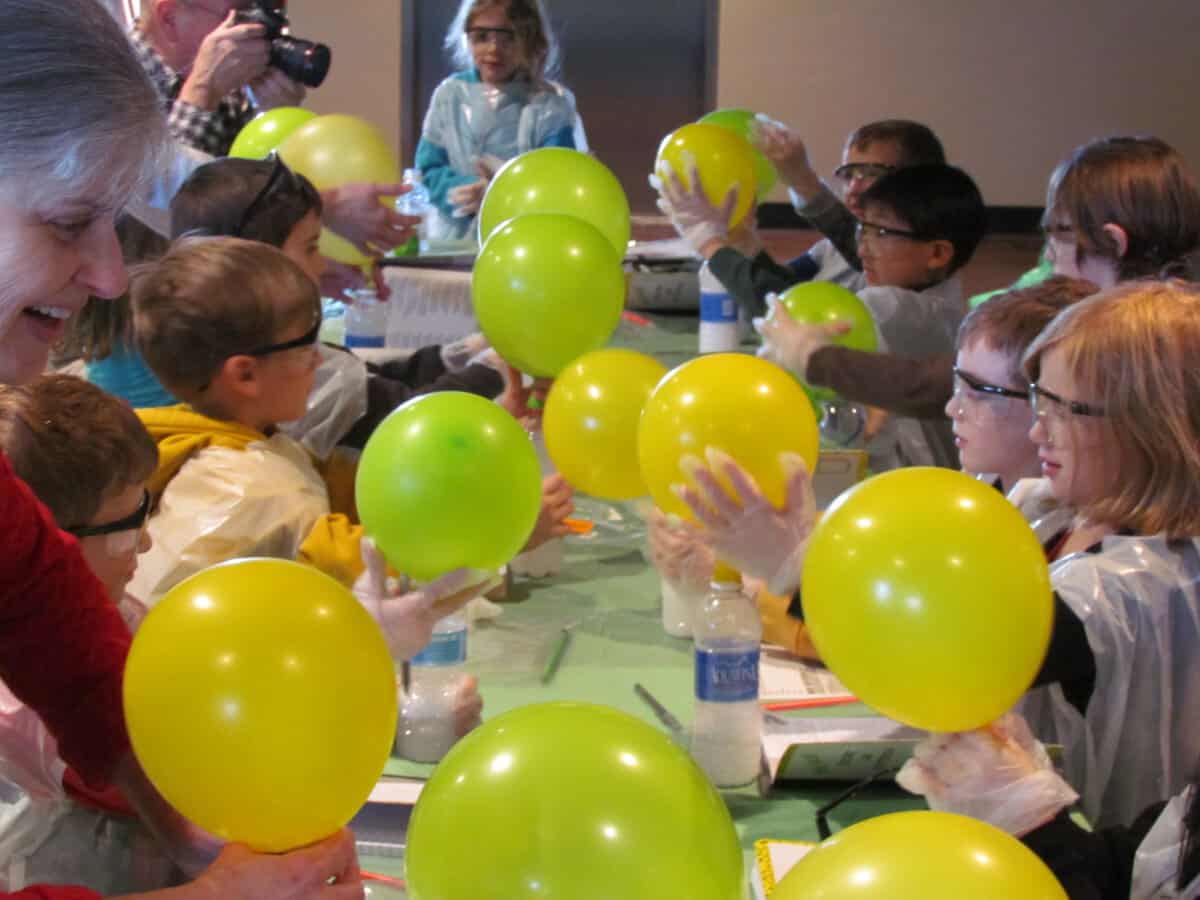 "Blow Up That Balloon" Science Experiment: What a cheap, easy, and fun science experiment for home, school, or a Science Birthday Party!