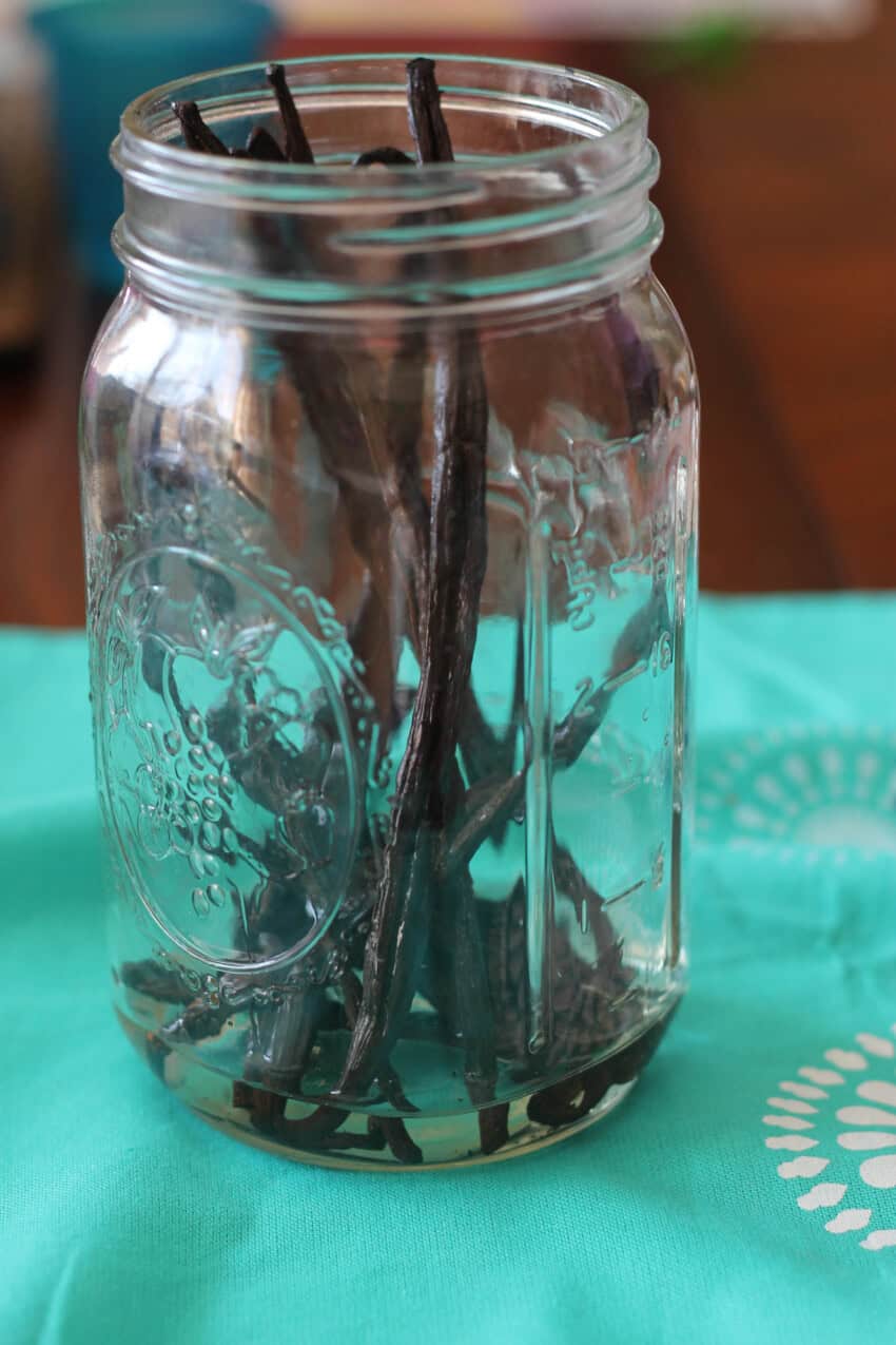 How to Make Vanilla Extract at Home