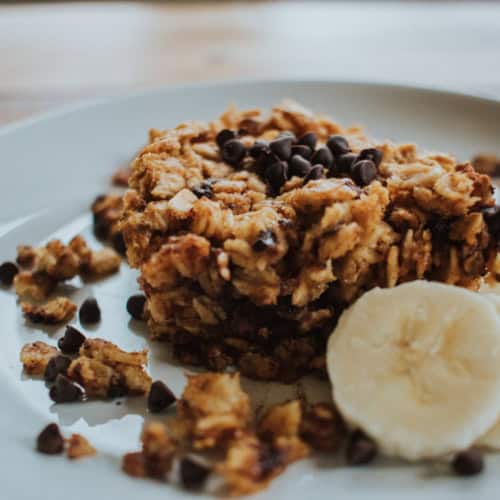 Pumpkin Chocolate Chip Baked Oatmeal is an easy and healthy breakfast or snack. It is a great family recipe and ideal for large groups!