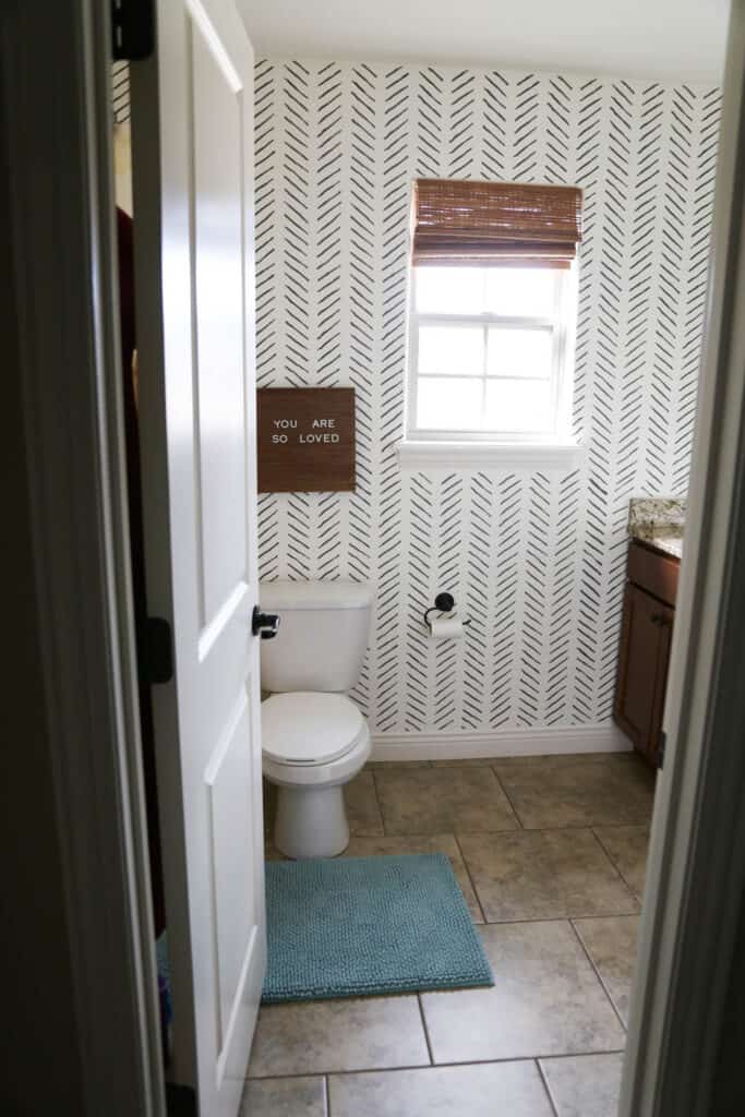 Stenciled wall in bathroom