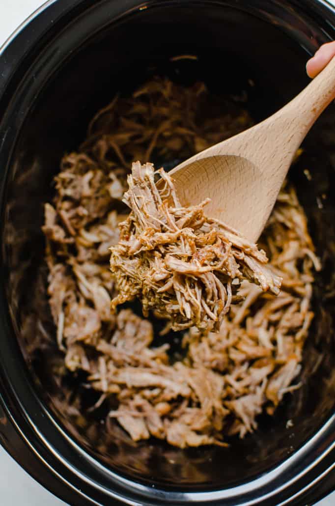 5Ingredient Crock Pot Pulled Pork (Easy & Delicious!)