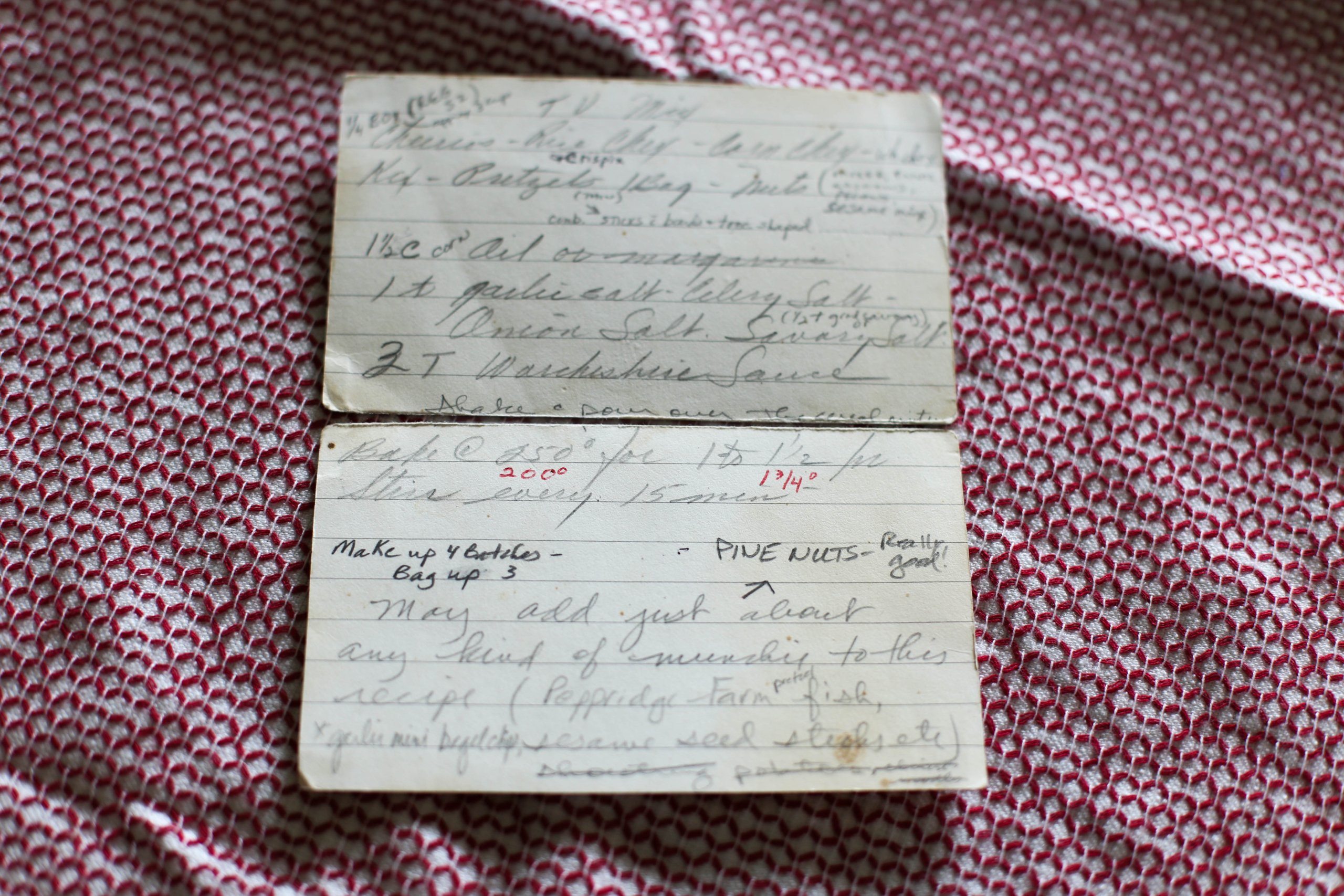 Grandma's recipe for homemade chex mix handwritten on notecards.