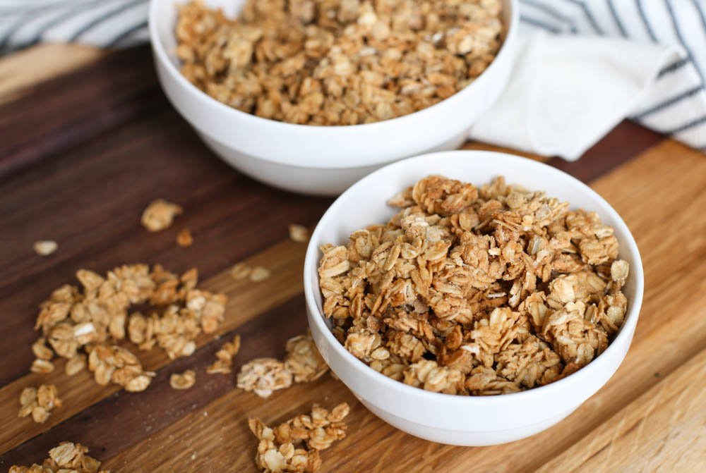 Super Simple Granola Recipe {Only 5 Ingredients!}