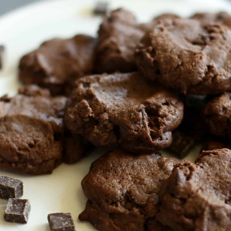A plate of dark chocolate coffee cookies.