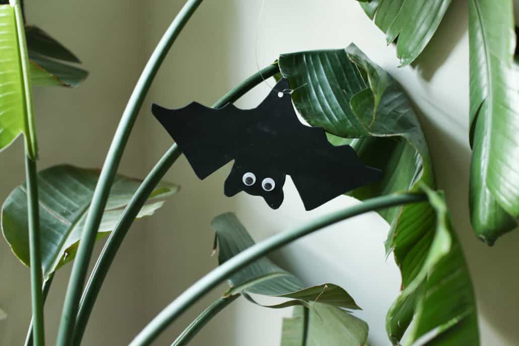 Hanging Foam Bat Craft {Free Template!} - Thriving Home