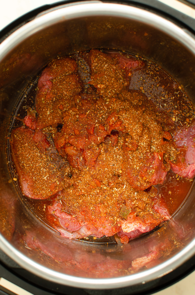 Seasoned chuck roast in an Instant Pot