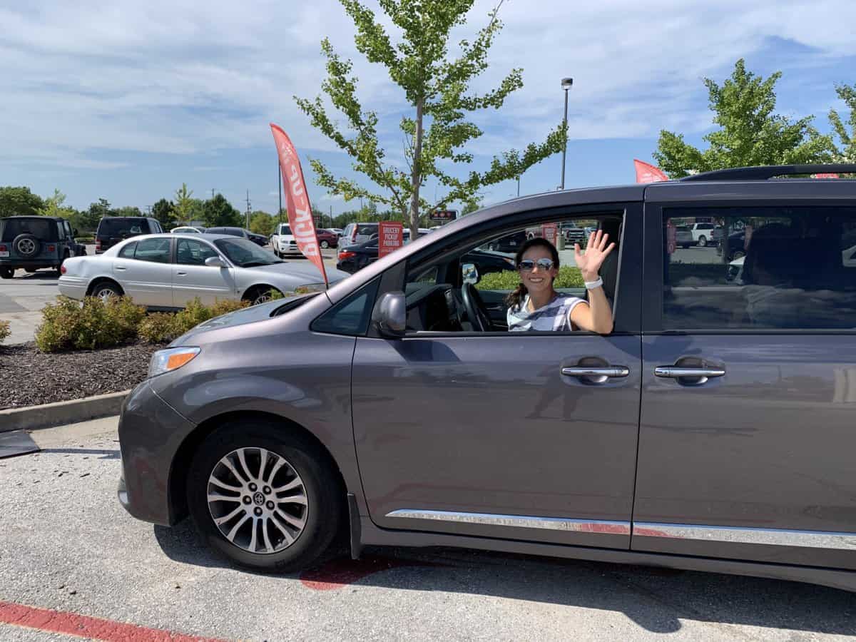 Polly picking up a Hy-Vee order.