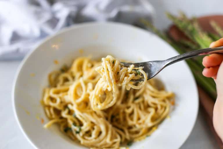 Creamy Lemon Pasta Sauce {Done in 10 Minutes!}