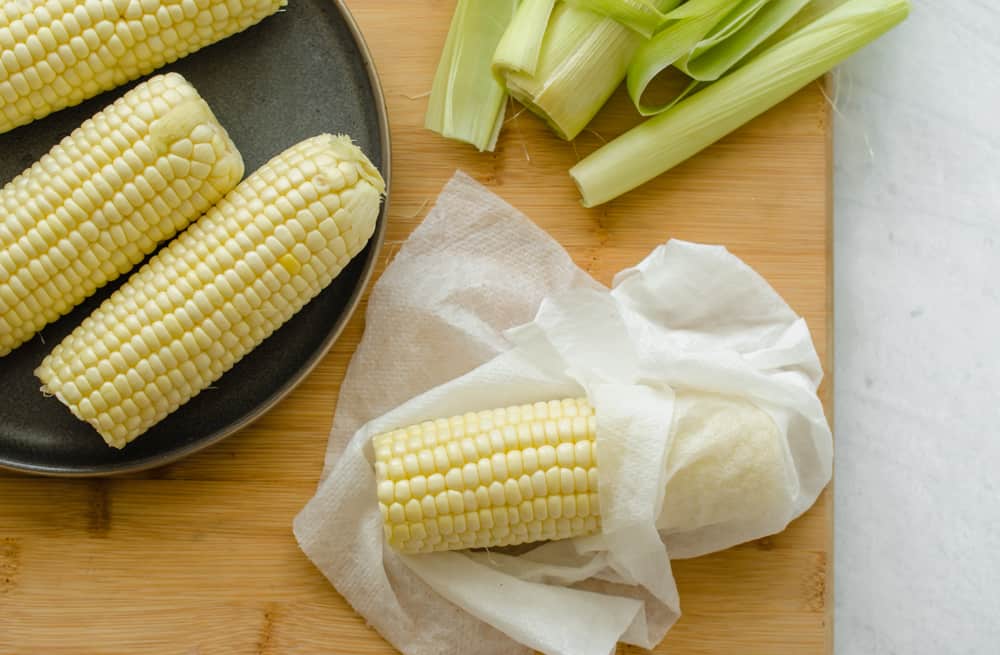 corn on the cob prepared to cook