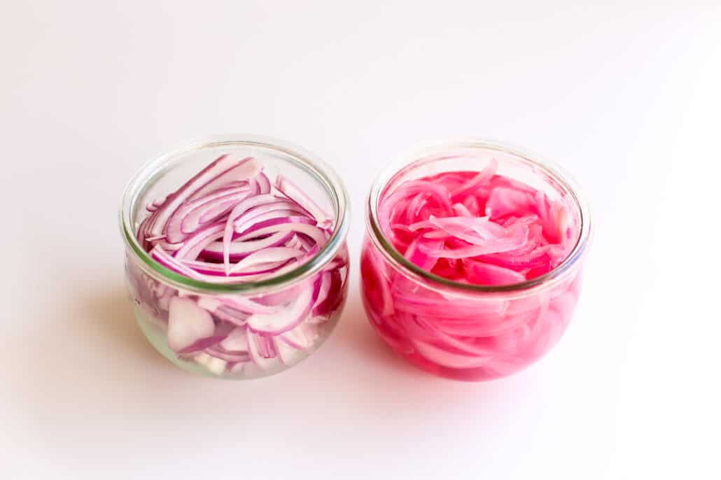 Comparison of raw red onions and pickled red onions