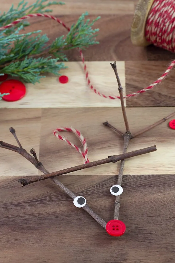 31+ Easy Christmas Crafts for Kids - Thriving Home