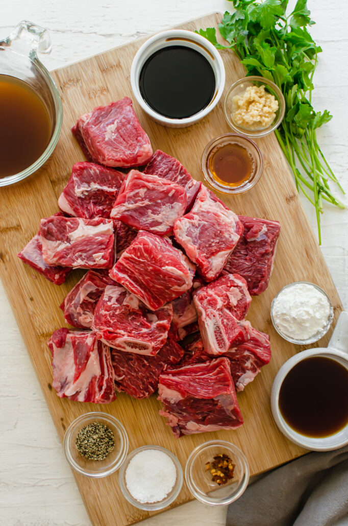 ingredients to make short ribs in the crockpot