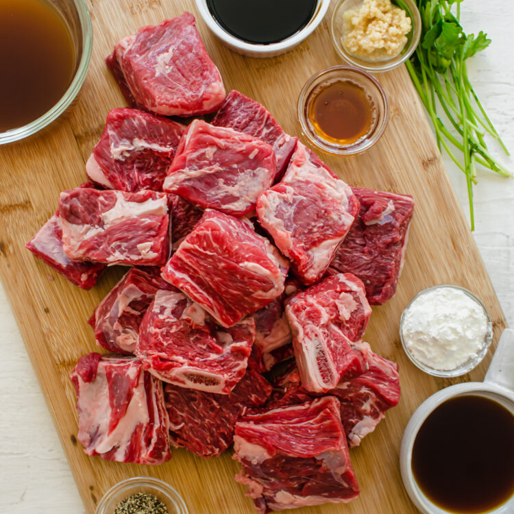 ingredients to make short ribs in the instant Pot