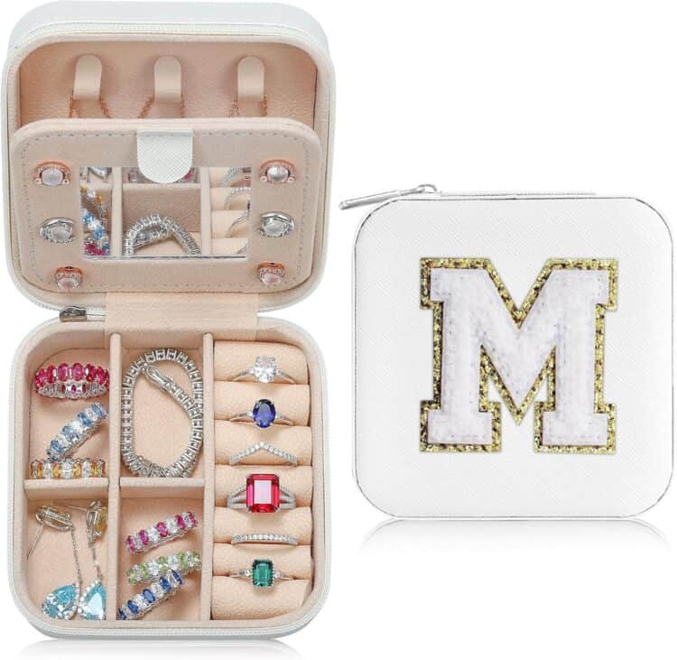 monogramed travle jewelry box for tween girl.