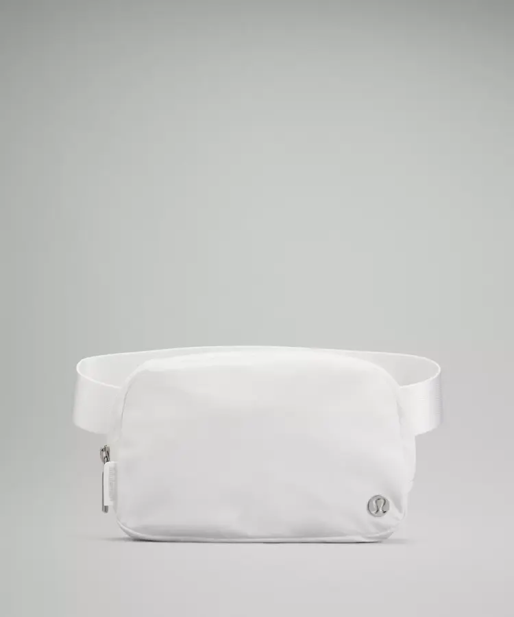 white lululemon belt bag.