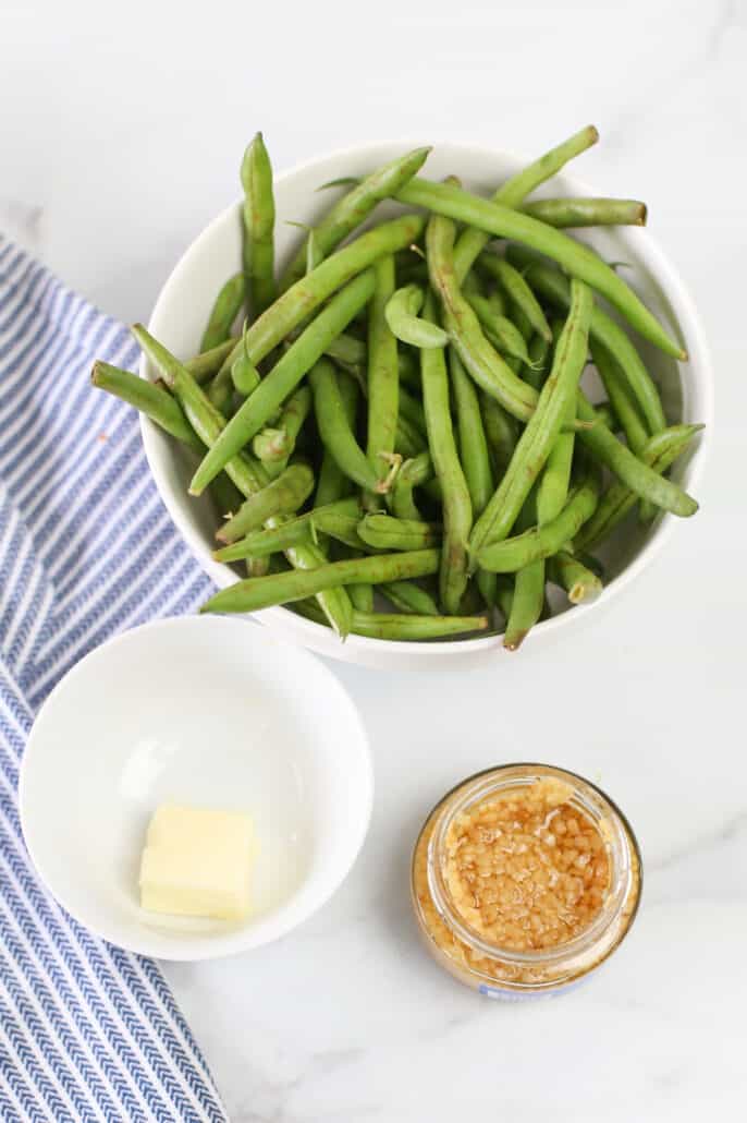 Ingredients for garlic green beans