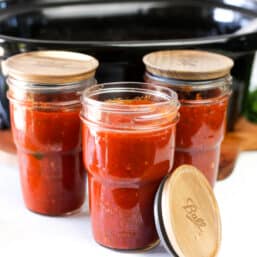 Crock Pot Marinara Sauce in mason jars.