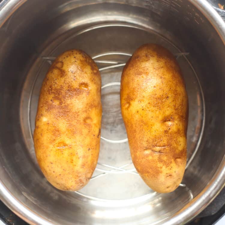 2 Russet potatoes in an instant pot