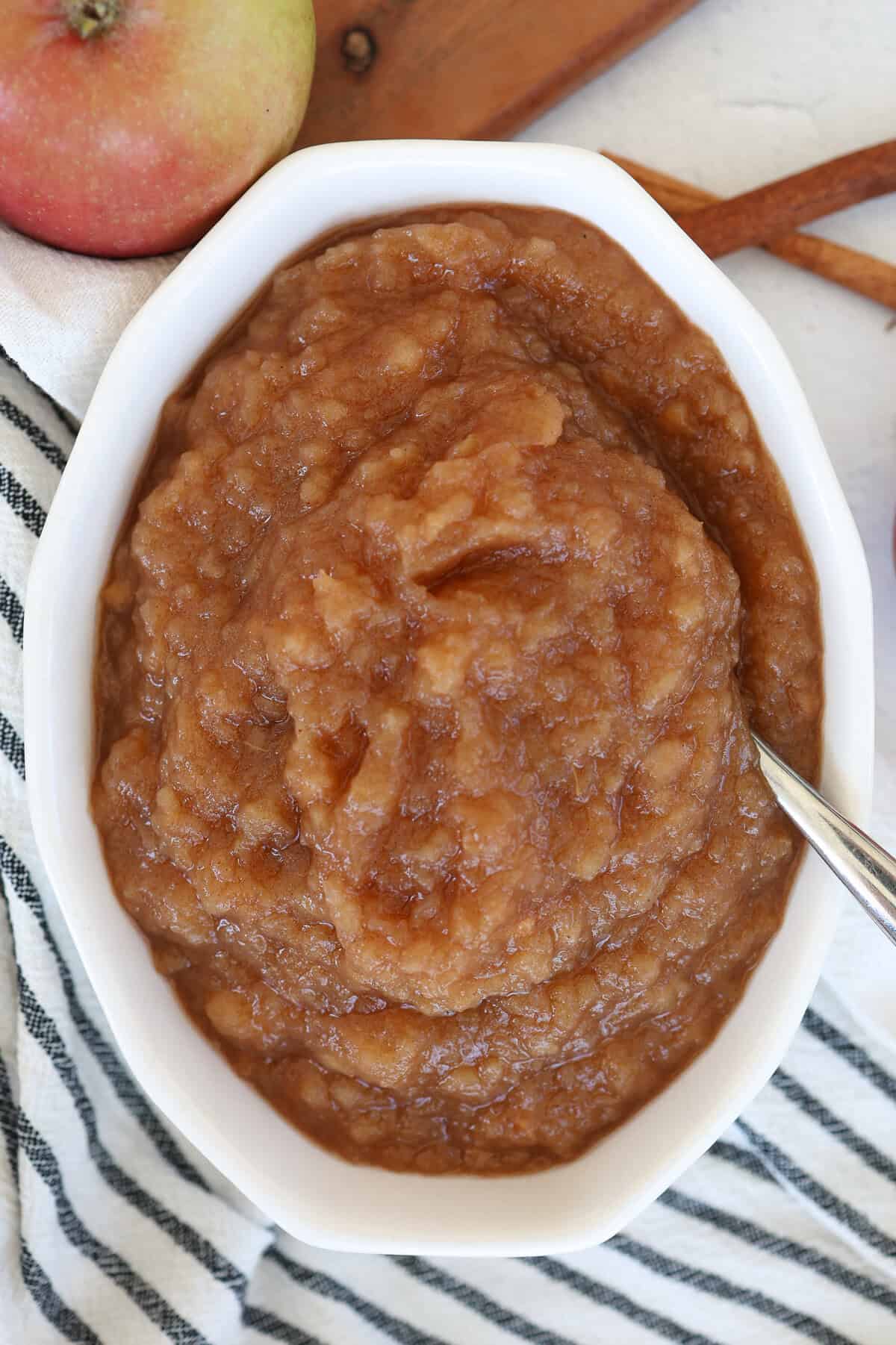 Cinnamon applesauce in a bowl.